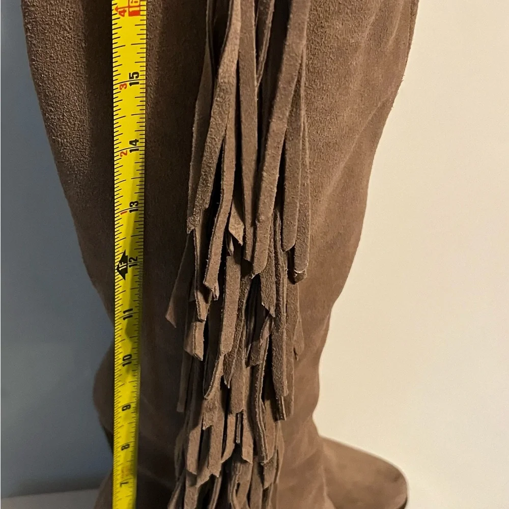 Steve Madden Brown Wedge Heeled Fringe Boots size 8 - Picture 9 of 11